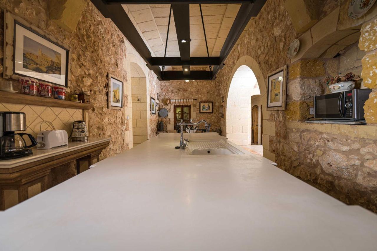 Zebbug  Ta' Kullarina Farmhouse With Private Pool In Island Of Gozoヴィラ エクステリア 写真