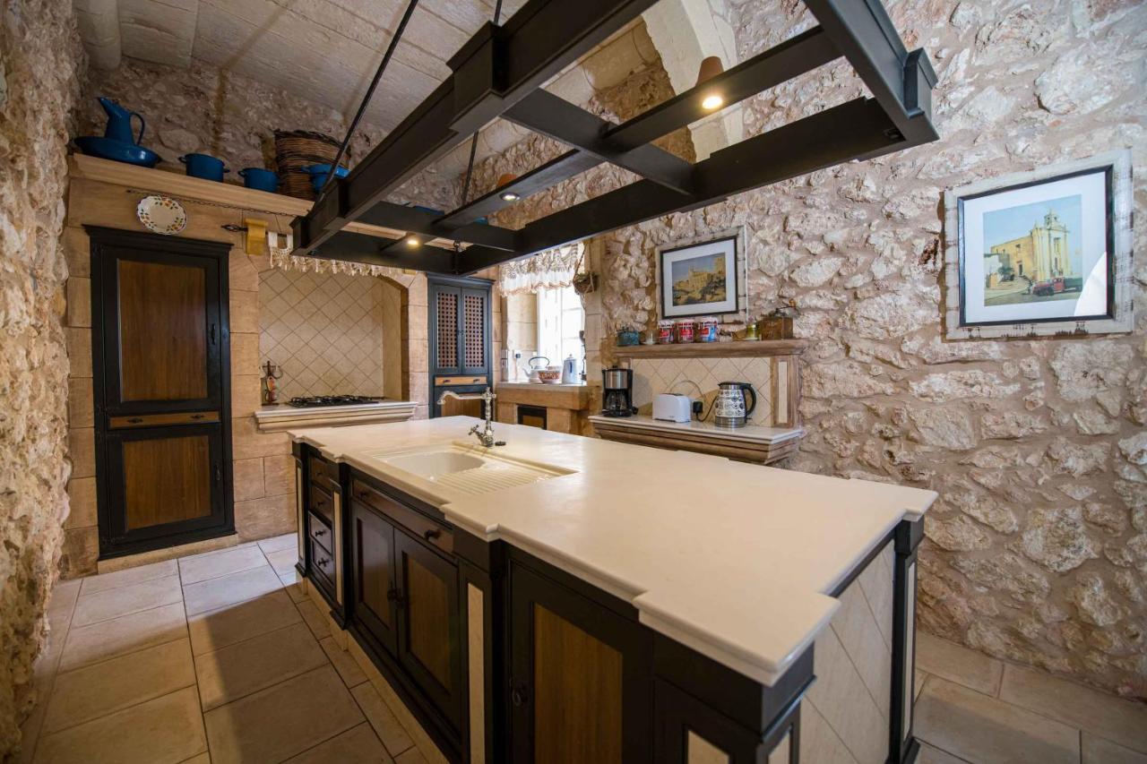 Zebbug  Ta' Kullarina Farmhouse With Private Pool In Island Of Gozoヴィラ エクステリア 写真