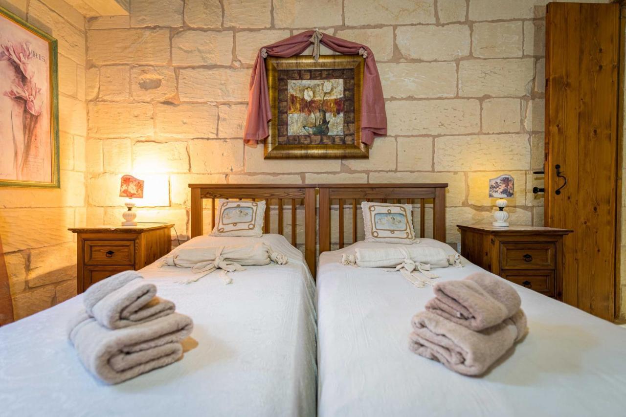 Zebbug  Ta' Kullarina Farmhouse With Private Pool In Island Of Gozoヴィラ エクステリア 写真